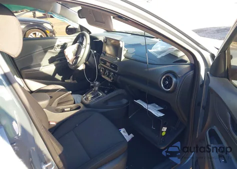 2022 Hyundai Kona Sel z USA, uszkodzony, nr VIN KM8K6CAB5NU819753